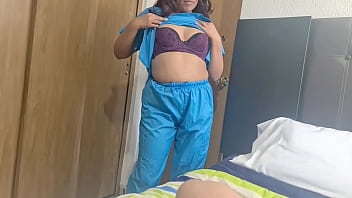 enfermera nalgona necesita un rico anal después de su turno en el hospital