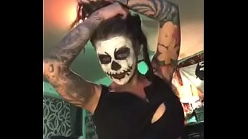 felicity feline dancing to korn face paint