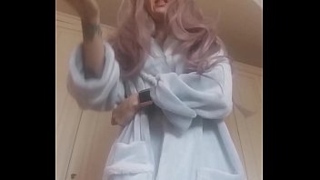 mom surprised you again! you are looking at me and you are masturbating, perverted son. I punish you with fetid farts on your penis
