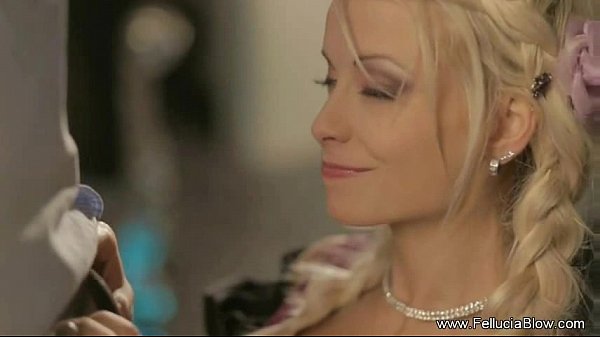 beautiful erotic cfnm blowjob blowjob [ Duration: 06:08 ]