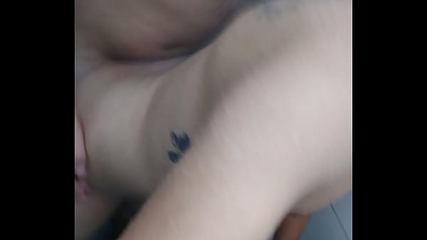 uma ducha com o amigo gay [ Duration: 00:42 ]