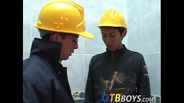lusty construction working twinks engage in anal drilling gay [ Duration: 08:00 ]