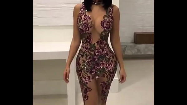 who is she whats her name does anybody know ass [ Duration: 00:37 ]