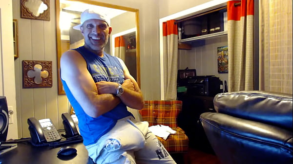 freeballing in shorts gay [ Duration: 01:23 ]