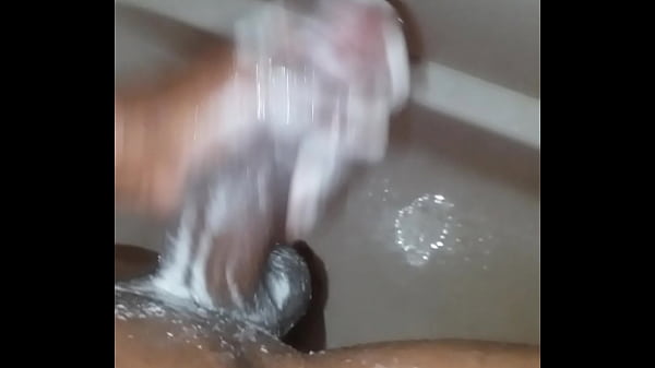 midgetmac jacking big black curve shower fun time amateur [ Duration: 00:29 ]