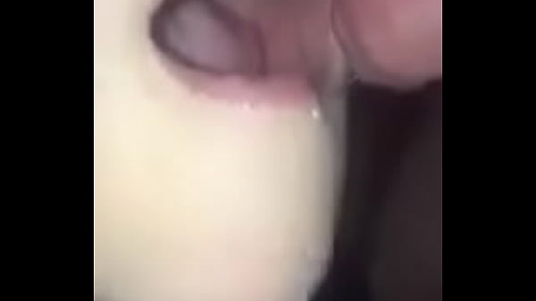 srta joaquina recibe su leche gay [ Duration: 00:34 ]