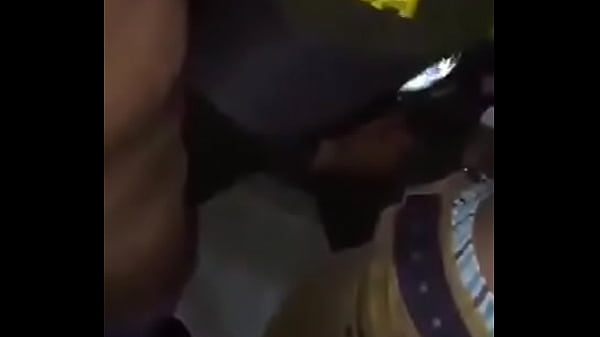 policia mamando dos vergas gay [ Duration: 00:42 ]