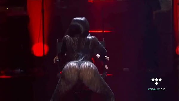 rapper gostosa rebolando sex movie [ Duration: 00:44 ]