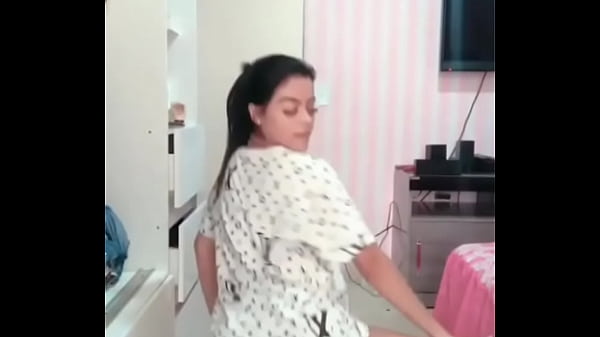 carla freitas rebolando ass [ Duration: 02:00 ]