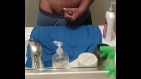 youngbull cumshot [ Duration: 00:37 ]