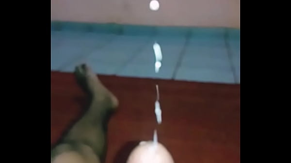 sneezing hot cum