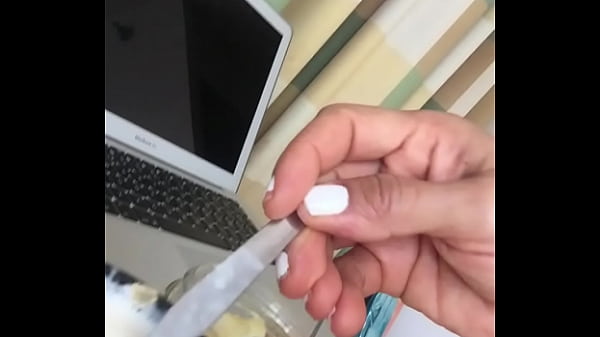 la diosa en transparencia prepara su desayuno sex movie [ Duration: 00:52 ]