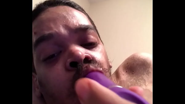 suck on vibrator gay [ Duration: 00:44 ]