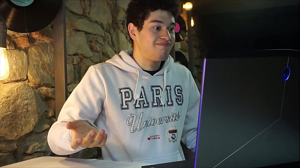 kyle vlog reacci oacute n viendo sus comentarios sex movie [ Duration: 11:12 ]