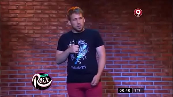 argentino coge con madre de amigo en palermo milf [ Duration: 00:30 ]