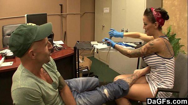 beautiful tattoo artist satisfying a lucky facial [ Duration: 12:54 ]