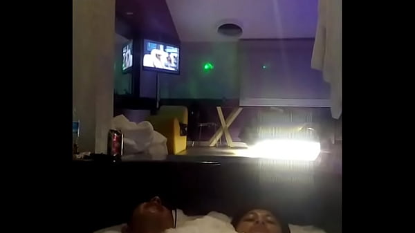 mi nueva novia en el jacuzzi del hotel amateur [ Duration: 01:07 ]