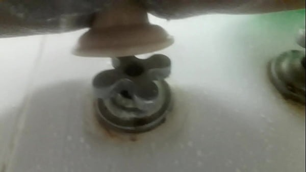 pajeandome con mi consolador en la ducha gay [ Duration: 03:33 ]