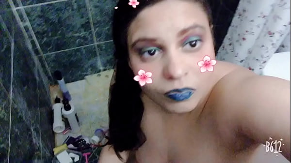 ginger paris bbw princess using the bathroom latina [ Duration: 00:26 ]