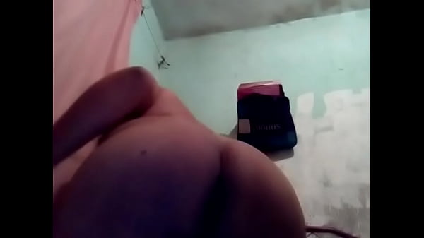 yo metiendome el dedo y duele mucho gay [ Duration: 00:54 ]