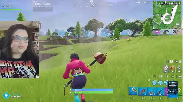 rubia caliente jugando fornite gay [ Duration: 00:30 ]