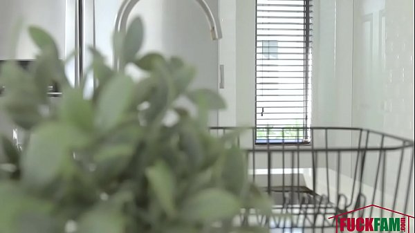 xianna hill in stepsisters dick diagnosis cumshot [ Duration: 08:09 ]