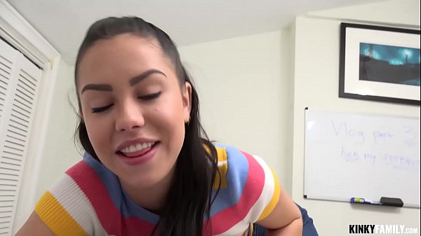 kinky family fucking stepbrother for a blog alina lopez cumshot [ Duration: 08:12 ]