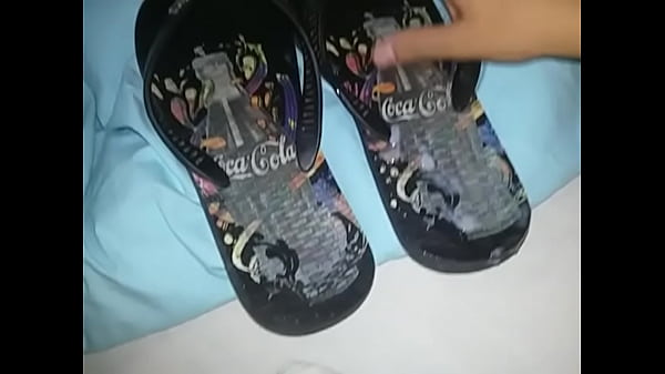 gozando no chinelo do meu vizinho gay [ Duration: 00:47 ]