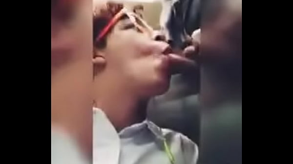 si me lo chupo mi primo gay [ Duration: 01:07 ]