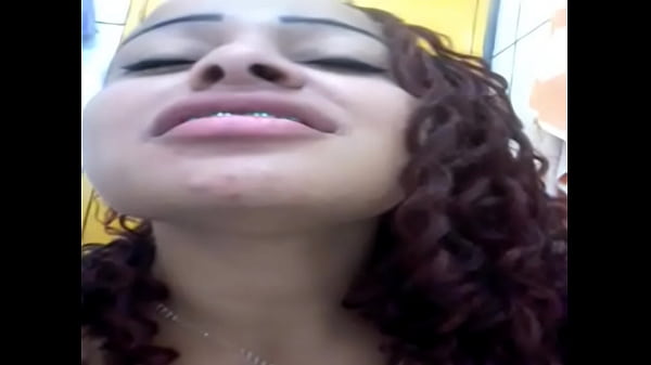 bryunetka-obuchaet-botanika-russkoe-porno