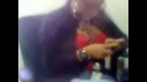 beatriz hcm sexis tetas sexy [ Duration: 00:48 ]