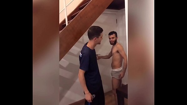 apostando o rabo dotados irm atilde os e erick cm gay [ Duration: 02:23 ]