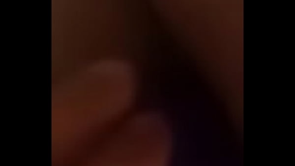 wife spreads pussy toys [ Duration: 00:28 ]