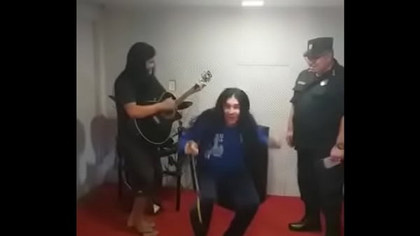 la vaca lola lesbian [ Duration: 00:27 ]