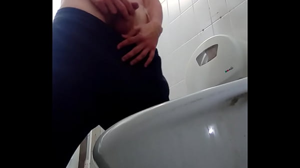 mijada na aacute rea de servi ccedil o gay [ Duration: 01:12 ]