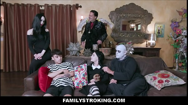 ❤️ FabilyStroking.com - The Addams Family Orgy Featuring Kate Bloom XXX Video