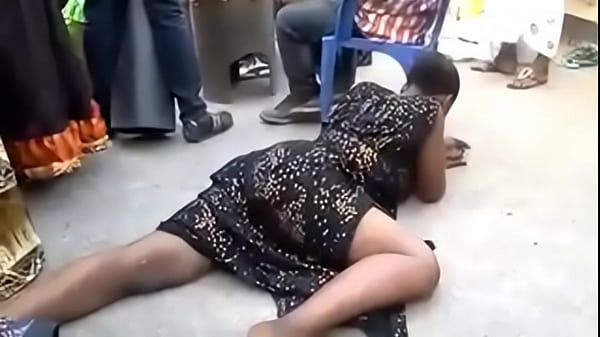 african woman doing some sexual dances sex movie [ Duration: 00:25 ]