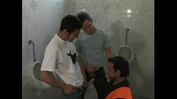 Machos gostoso no banheirão