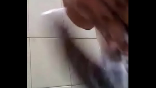 lavando verga sex movie [ Duration: 00:58 ]