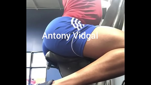 rab atilde o na academia gay [ Duration: 00:30 ]