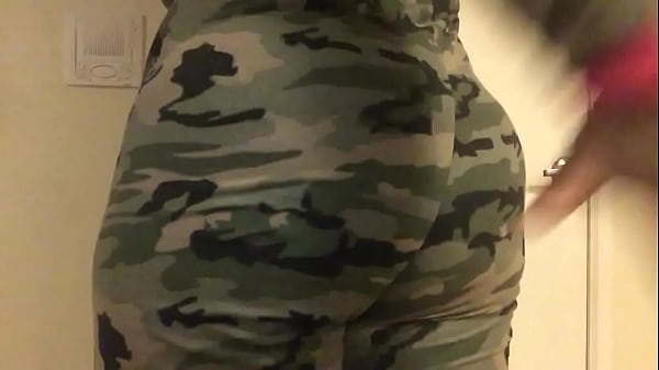 da azz on june time pm pornstar [ Duration: 00:34 ]