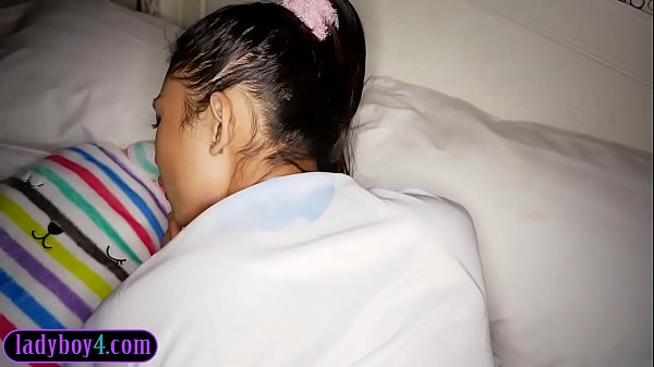 tiny teen ladyboy moans loud when she gets barebacked shemale [ Duration: 06:00 ]