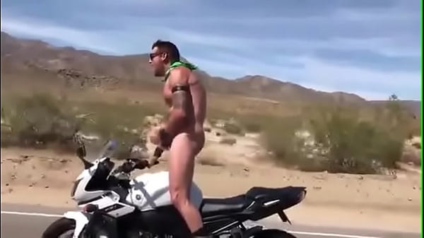 motoqueiro punheteiro gay [ Duration: 01:00 ]