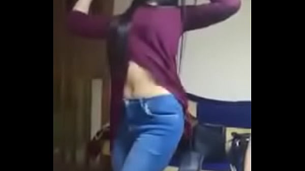 sexy girls dancing lesbian [ Duration: 00:41 ]