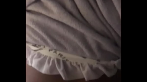 she tried to get the phone milf [ Duration: 01:30 ]