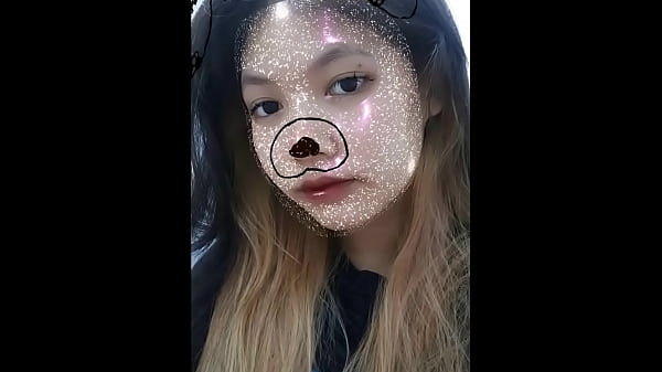 Em My xinh đẹp chat sex thủ dâm với bạn trai đi làm xa