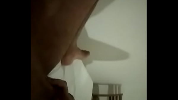 mamado no hotel grindr gay [ Duration: 01:18 ]