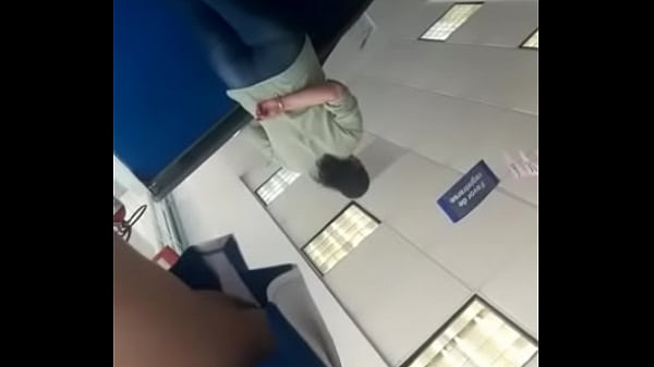 telcel y su edecan shemale [ Duration: 00:26 ]