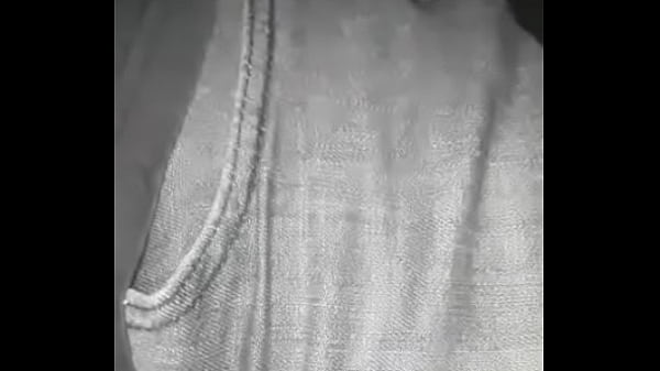 alisando pau no carro bukkake [ Duration: 00:32 ]