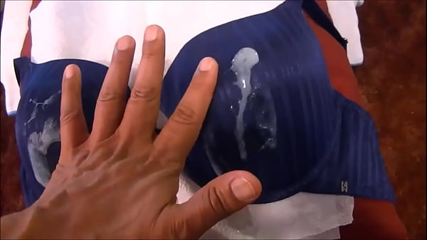 punhetando e gozando no sutia azul d bukkake [ Duration: 05:03 ]